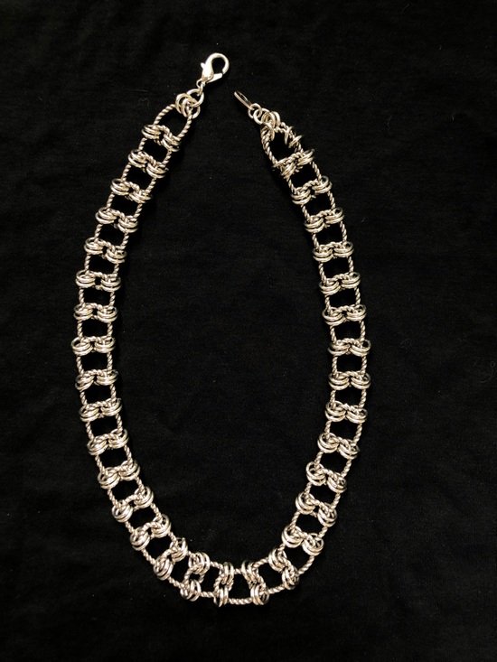 Vintage Jewelry - Silver Toned Chain Link Necklace